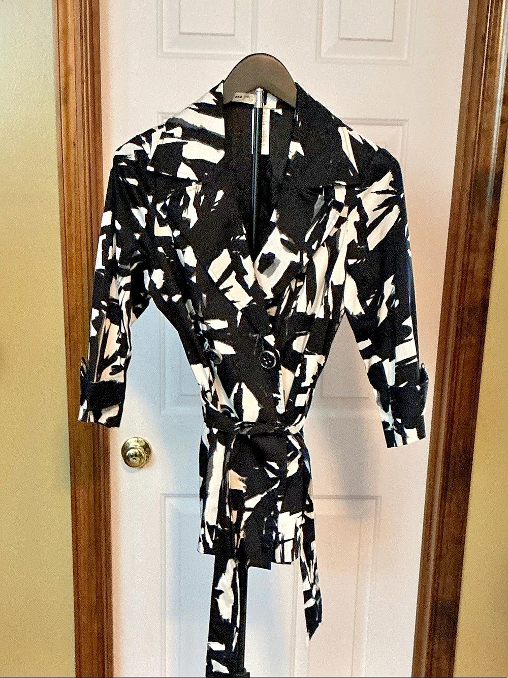 Heart Soul Abstract Trench Coat in Black & White Size Small